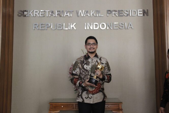 
Pemkot Pasuruan Raih Penghargaan Anugerah Parahita Ekapraya dari Pemerintah Pusat