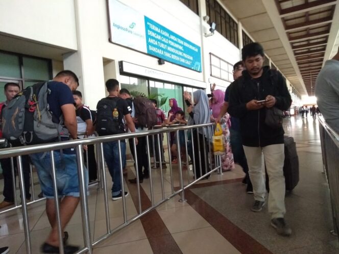 
Libur Nataru, Jumlah Penumpang Pesawat di Bandara Juanda Alami Kenaikan Dibanding Tahun Lalu