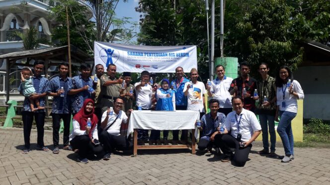 
PT Amerta Indah Otsuka Beri Bantuan Sarana Air Bersih untuk Warga Dusun Nyamplung