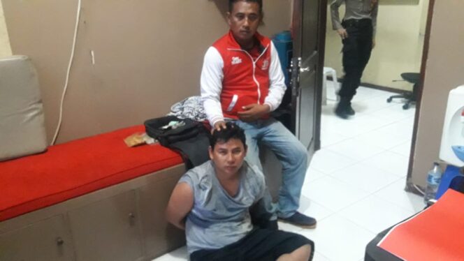 
Jatuh Tertindih Sepeda, Maling di Probolinggo Akhirnya Tertangkap dan Dihajar Warga