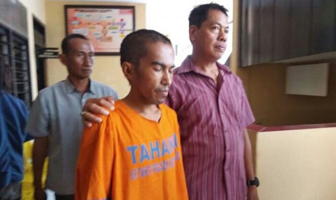 
Bak Ninja, Rosyadi Menyelinap ke Mushollah Curi Uang dalam Kotak Amal