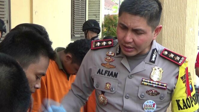 
Kenal Via Facebook, Siswi SMA Digagahi Tetangganya Sendiri hingga Hamil