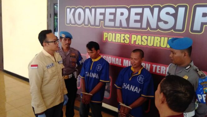 
Polres Pasuruan Ringkus Dua Pelaku Pembobol Rumah 