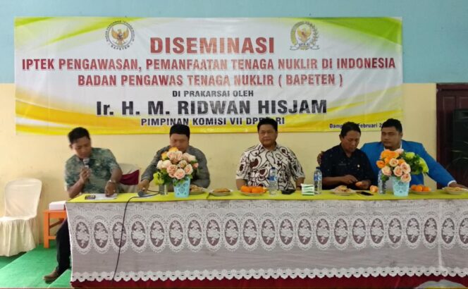 
Ridwan Hisjam Paparkan Pentingnya Pahami Manfaat dan Resiko Tenaga Nuklir