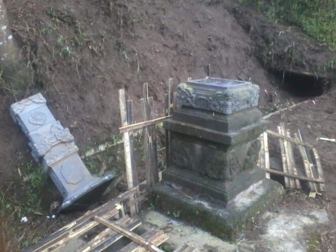 
Tiga Padmasari Dirusak Orang Tak Dikenal
