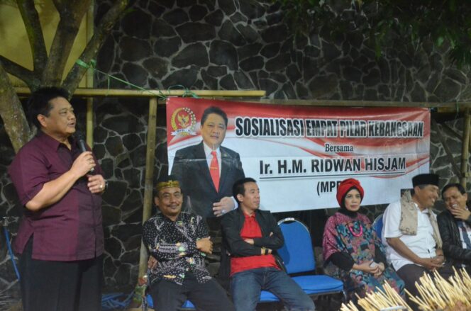 
Ridwan Hisjam ‘Jangan Jadikan Perkembangan Teknologi Alasan Melupakan Budaya dan Sejarah’