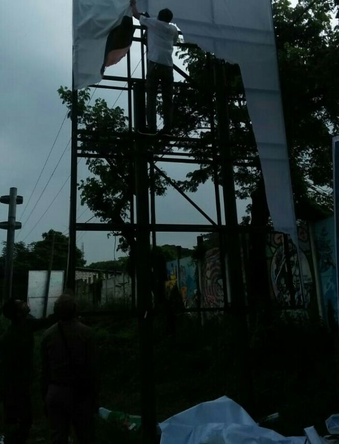
Masa Tenang, Alat Peraga Kampanye di Pasuruan Disapu Bersih