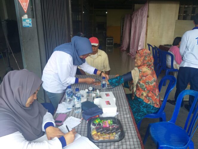 
Tiga Caleg PAN Kolaborasi Gelar Pengobatan Gratis