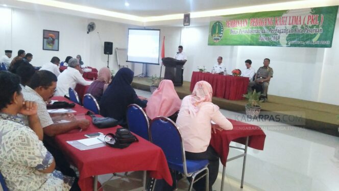 
Ajak PKL Tertib Berjualan, Ini Upaya yang Dilakukan Pemkot Pasuruan 