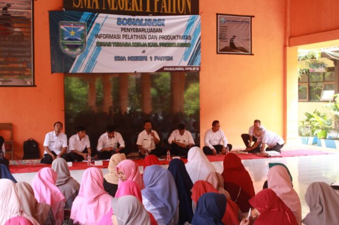 
Disnaker Kabupaten Probolinggo Sosialisasikan Penyebarluasan Informasi Pelatihan dan Produktivitas