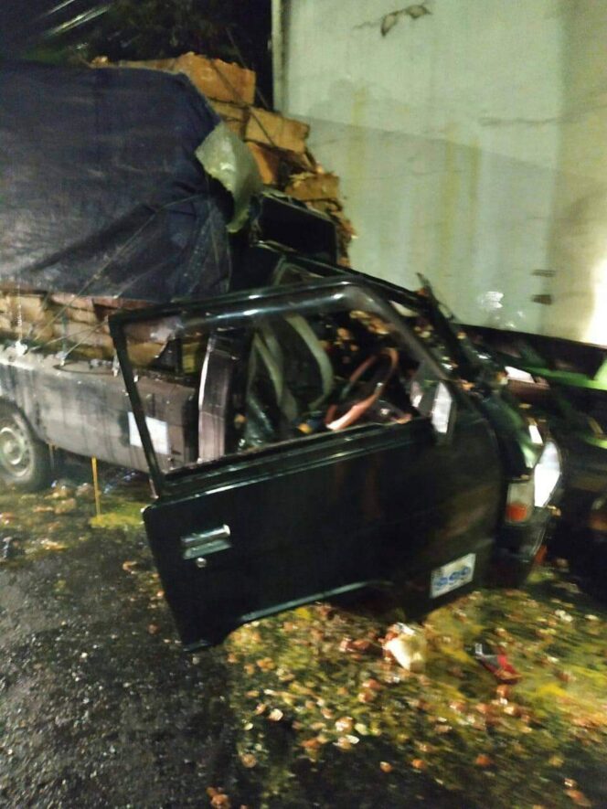 
Pikap Muat Telur Tabrak Truk, Satu Orang Tewas di Tempat