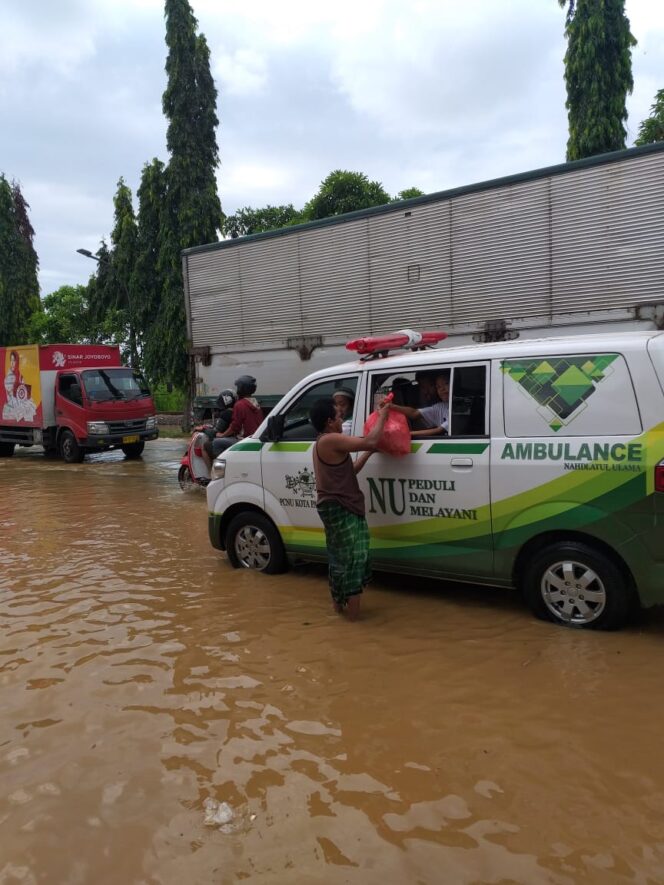 
Lazisnu Kota Pasuruan Berikan Bantuan untuk Korban Banjir