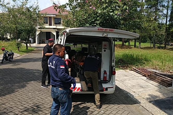 
Diduga Terkena Serangan Jantung, Pria Ini Tewas Saat Unjung-unjung di Tempat Kerja Temanya