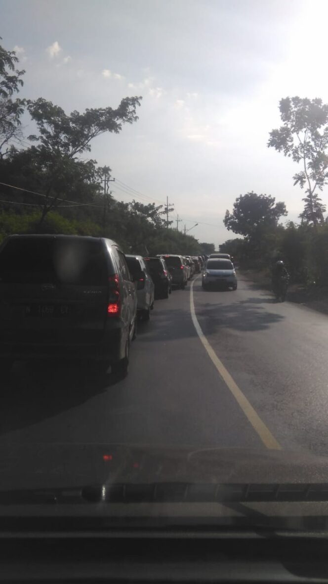 
H+3 Lebaran, Jalan Raya Bentar Padat Merayap