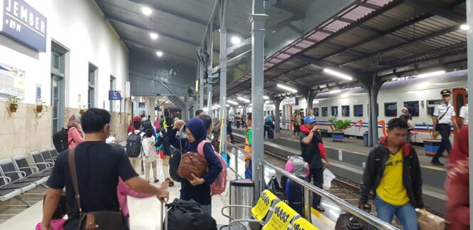 
Pasca Lebaran, Kenaikan Penumpang Daop 9 Jember Mencapai 16 Persen
