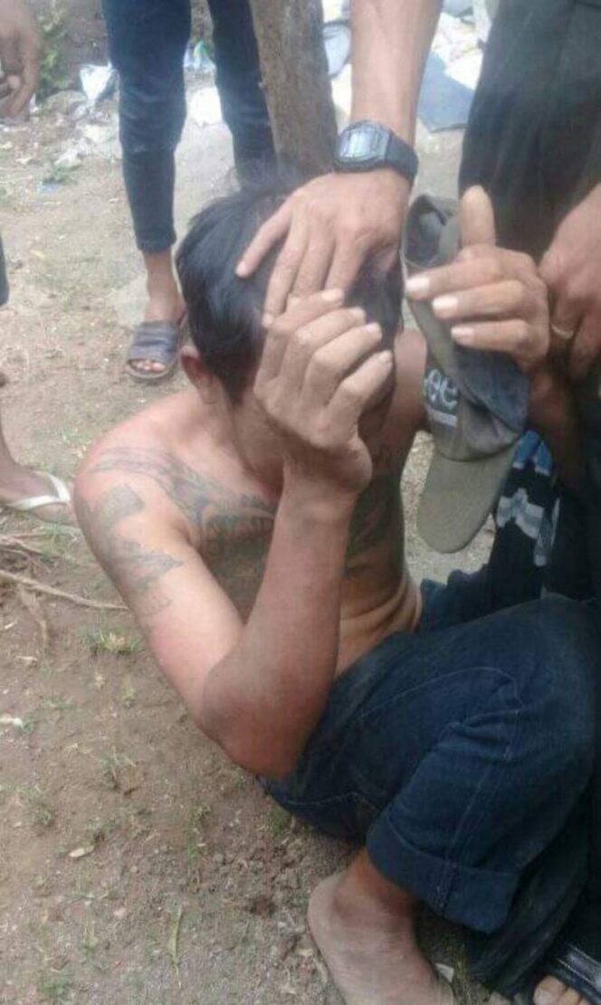 
Tak Diberi Uang, Pengamen Ini Ngamuk hingga Akhirnya Dimassa Warga