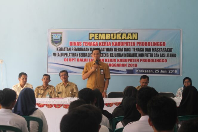 
Disnaker Kabupaten Probolinggo Berikan Pelatihan Berbasis Kompetensi