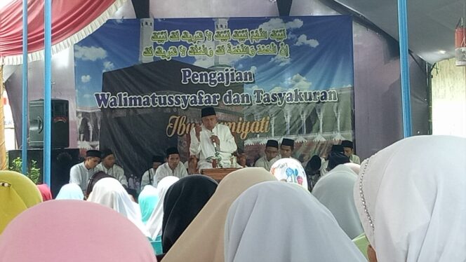 
Ketua Umum Laskar Santri Nusantara Hadiri Walimatus Syafar dan Tasyakuran Keberangkatan Haji Sumiyati 