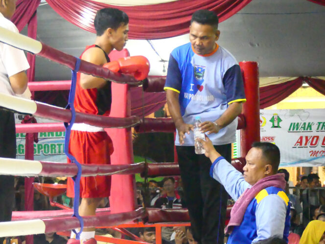 
Dua Petinju Probolinggo Sabet Dua Medali Perak di Porprov 2019