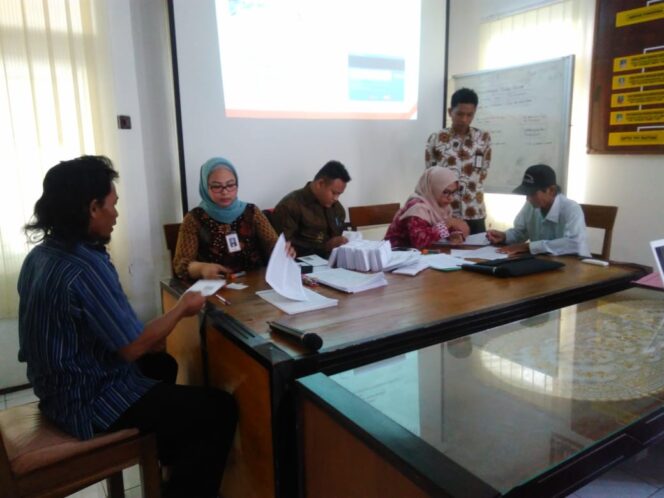 
Ratusan Pembudidaya di Kabupaten Probolinggo Terima Kartu KUSUKA