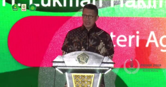 
Menag Lukman Hakim Membuka Secara Resmi Pekan Ilmiah Olahraga Seni dan Riset di UIN Malang