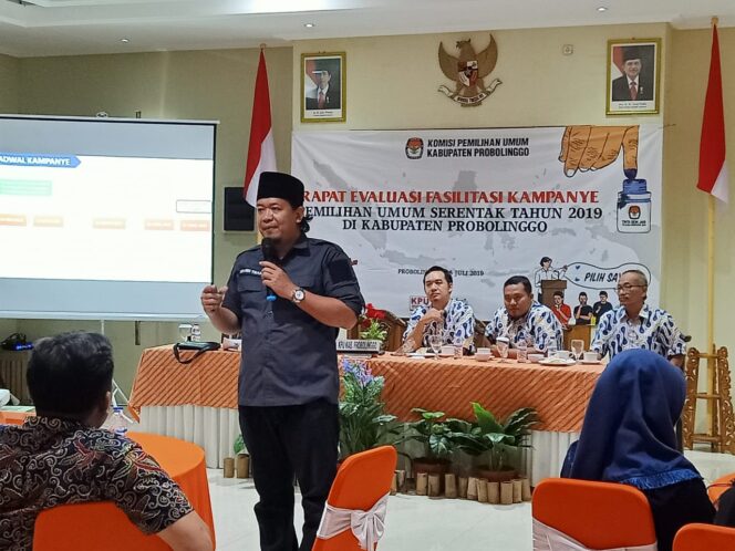 
KPU Probolinggo Gelar Rapat Evaluasi Fasilitasi Kampanye Pemilu Serentak 2019