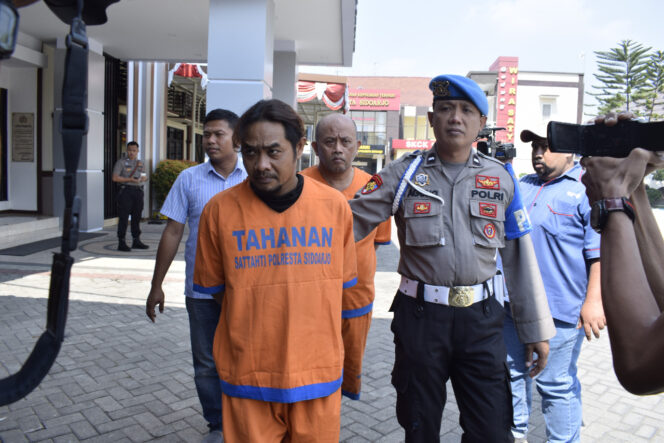 
Tipu Puluhan Korban, Polisi Ringkus BIN Gadungan 