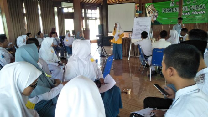
Perkuat Narasi Keislaman & Keindonesiaan Pelajar, GUSDURian Pasuruan Gelar Diskusi Kultural