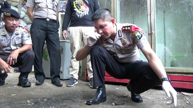 
Ledakan di Gudang Rongsokan Masih Misterius, Polisi Terus Dalami Kasus Ini
