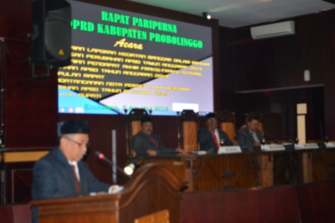 
Banggar Sampaikan Laporan Pembahasan P-APBD Kabupaten Probolinggo 2019