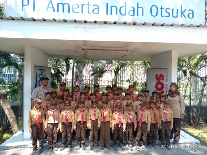 
Pelajar SDN Kurung 2 Kejayan Kunjungan Industri di Pabrik PT Amerta Indah Otsuka