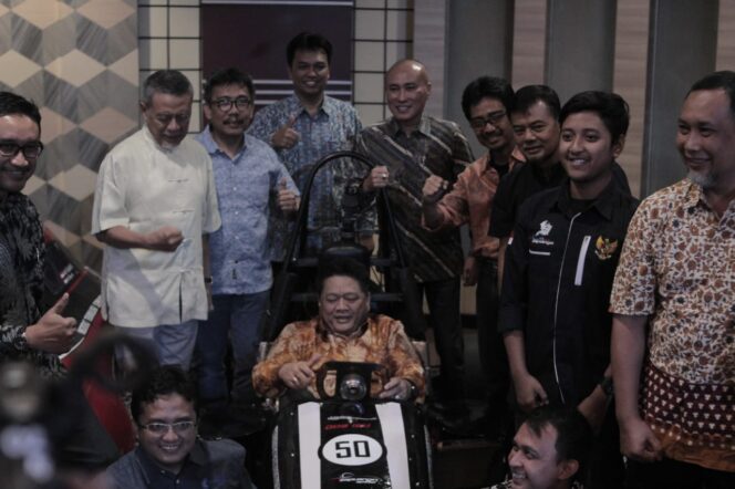 
Ridwan Hisjam Himbau Generasi Bangsa Siap Menyambut Era Energi Bersih dan Teknologi 5G