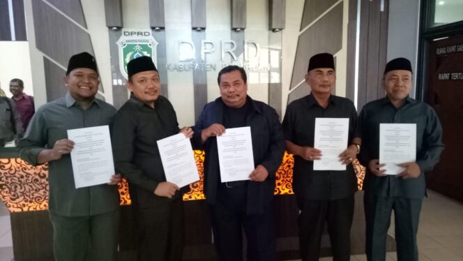 
Perang Dingin Eksekutif Vs Legislatif di Kabupaten Pasuruan, Sidang Paripurna Gagal Digelar