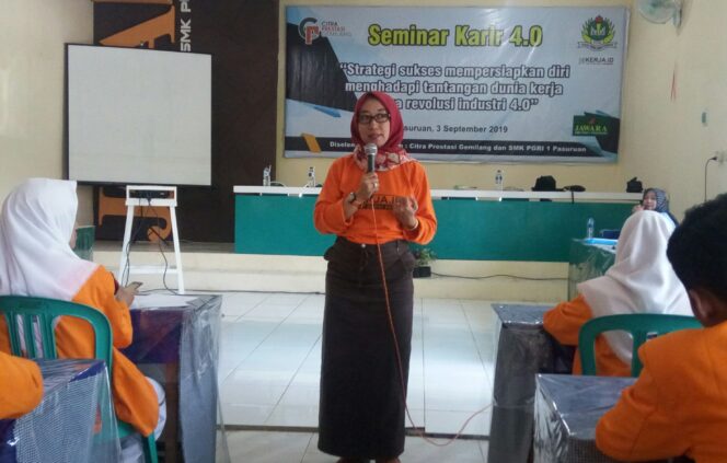 
SMK PGRI 1 Pasuruan Siapkan Siswa Hadapi Dunia Kerja di Era Revolusi 4.0