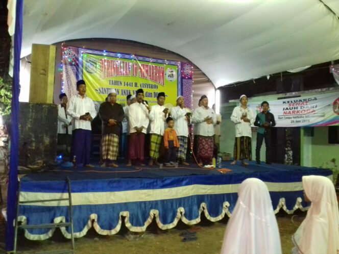 
Peringati Malam Asyuro, Pemdes Manikrejo Santuni Yatim dan Dhuafa
