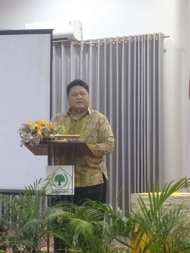 
Ini Pesan Ridwan Hisjam untuk Anggota Fraksi Partai Golkar DPRD