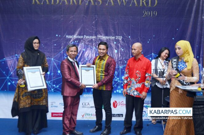 
Tercepat Ungkap Kasus Korupsi, Kejari Kabupaten Pasuruan Raih Kabarpas Award 2019