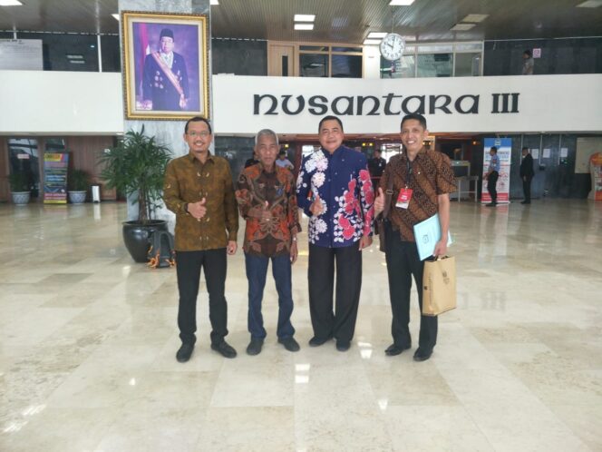 
Tepati Janji, Mas Dion Sampaikan Aspirasi Masyarakat dan Mahasiswa Terkait Penolakan RUU KUHP ke DPR-RI