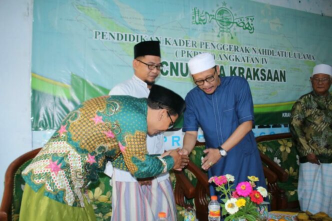 
Mustasyar NU dan MUI Probolinggo Apresiasi Kinerja TNI-POLRI Selama Pemilu
