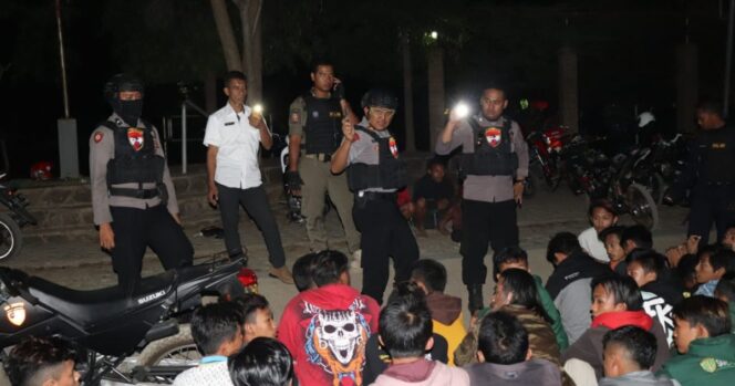 
Razia Warung Remang-Remang, Satpol PP Amankan 33 Remaja Pesta Miras