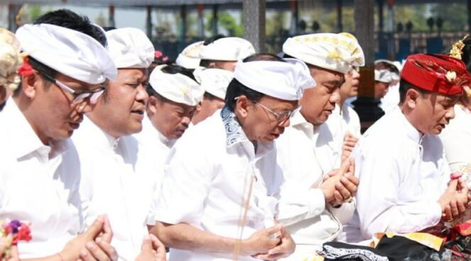 
Jelang Pelantikan Presiden RI, Gubernur Bali Gelar Doa Bersama