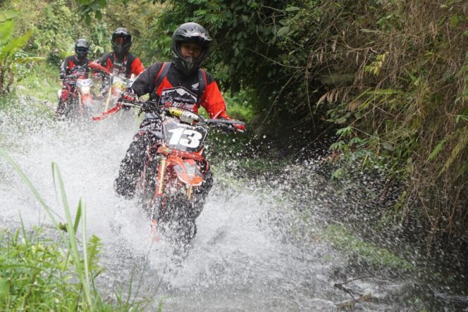 
Ratusan Peserta Adu Ketangguhan di CRF X-Pedition East Java Seri 2