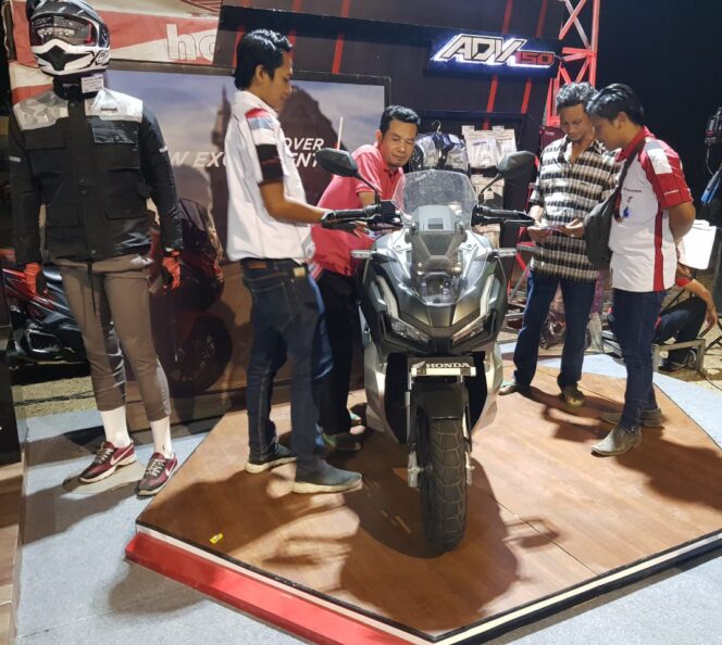 
Honda ADV150 Raih Motorcycle of The Year