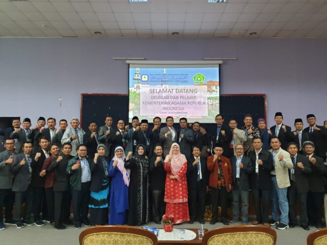 
Pimpinan DEMA dan SEMA PTKIN Ikuti Student Mobility Program ke Tiga Negara