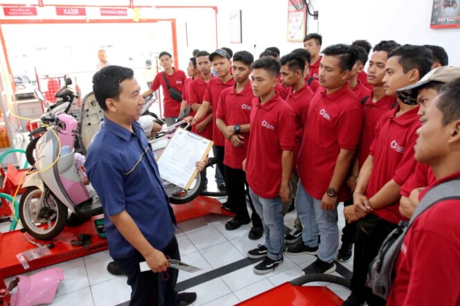 
Astra Honda Youthpreunership Kembali Digelar, MPM Kirim 3 Alumni TBSM Honda Jatim