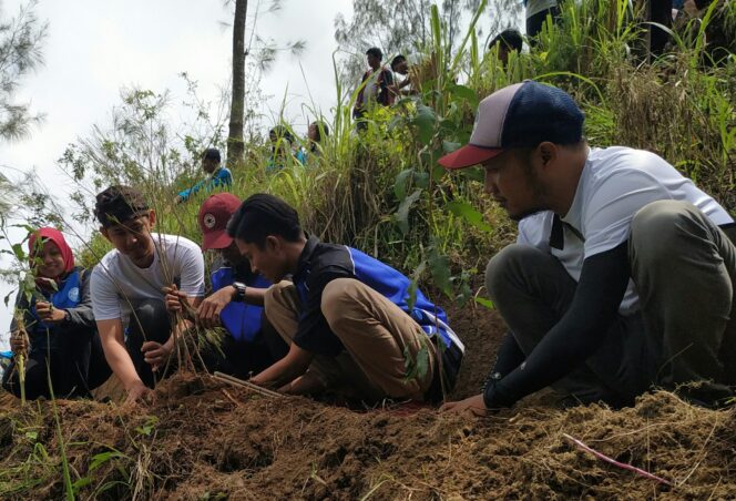 
AQUA Keboncandi & Yayasan Field Indonesia Gelar Kemah Konservasi Sekolah Sahabat Mata Air