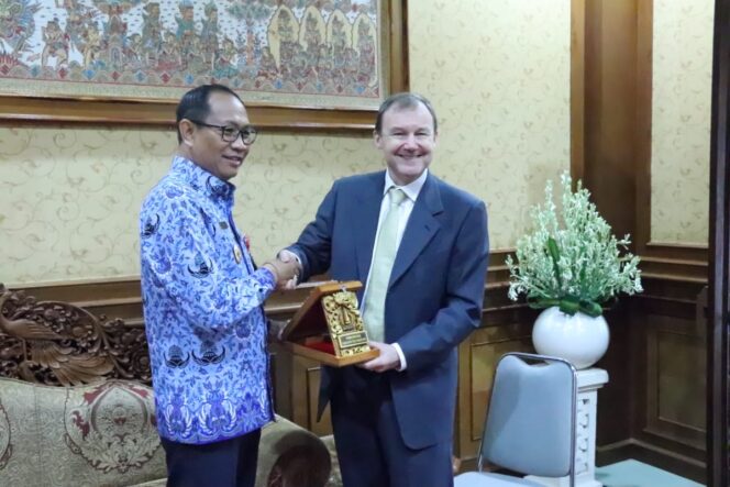 
Dubes Inggris Ingin Bangun Kerjasama dengan Pemerintah Badung Tingkatkan Pelayanan Kepada Masyarakat