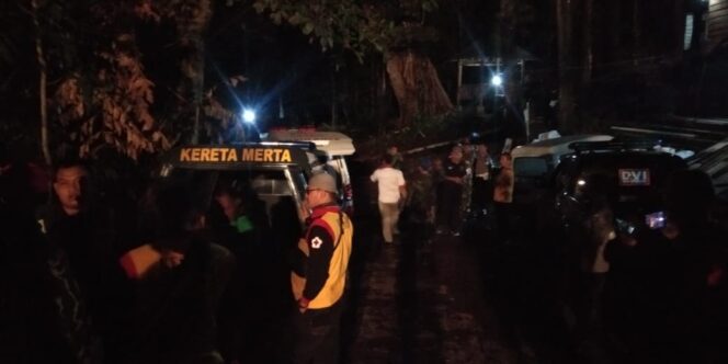 
Tiga Siswa Brimob Tewas Usai Tersambar Petir di Puncak Gunung Ringgit