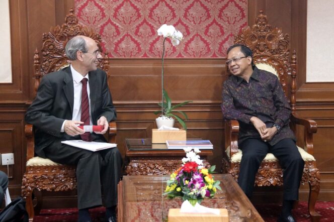 
Kunjungi Gubernur Koster, Dubes Swiss Ingin Warganya Aman dan Nyaman di Bali