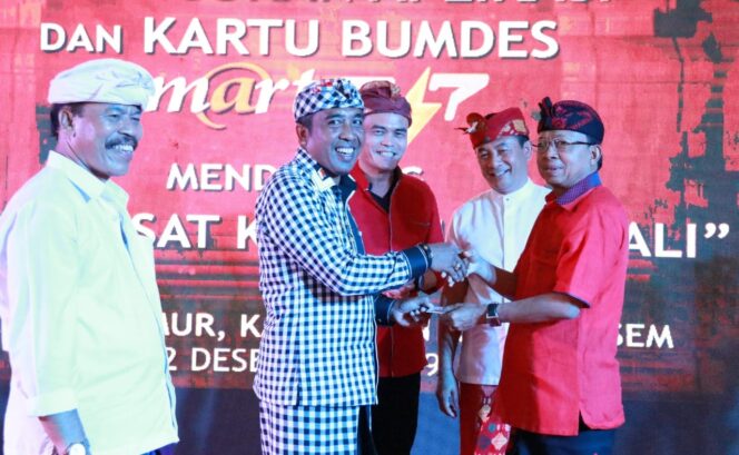 
Menuju  Smart Island,  Warga Bali Punya Kartu Pintar